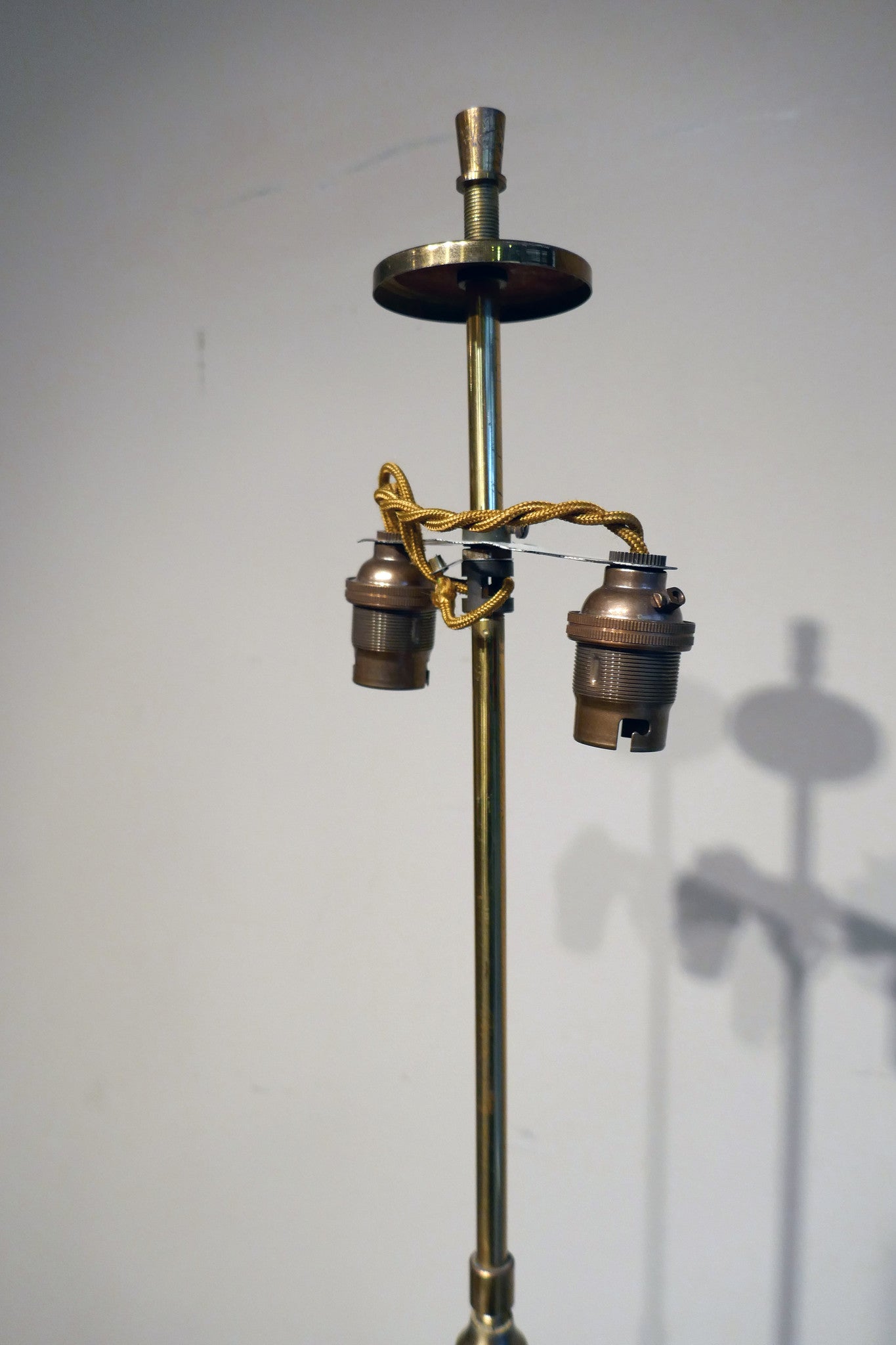 X Brass floor lamp