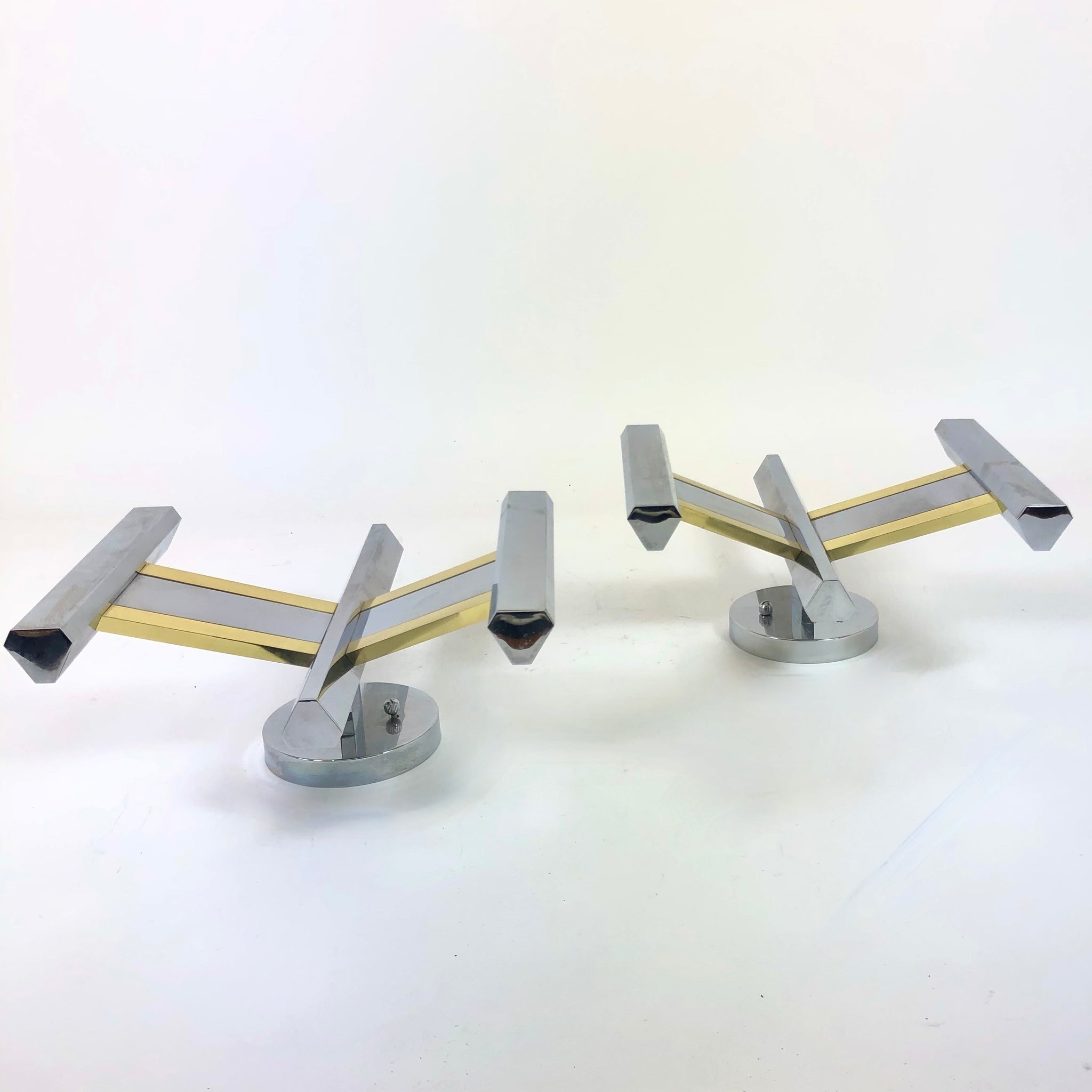 Fabulous pair of Scolari Modernist wall lights.