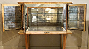 Italian 1920s bar with mirrored interior