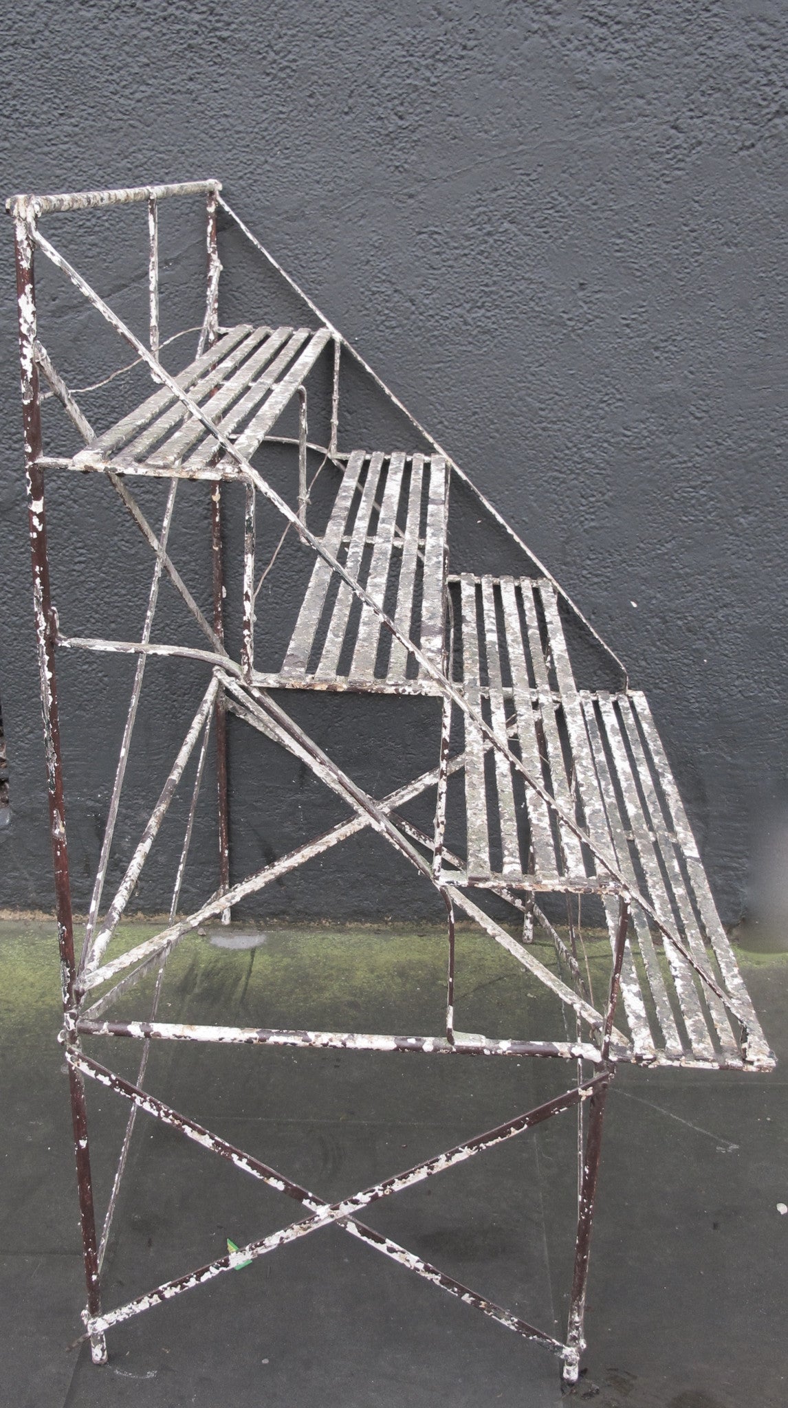 X Early twentieth century country house orangery plant stand in original paint finish.