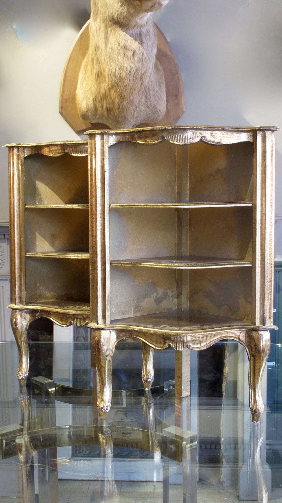 X Pair of gilded florentine Corner cabinet circa 1960