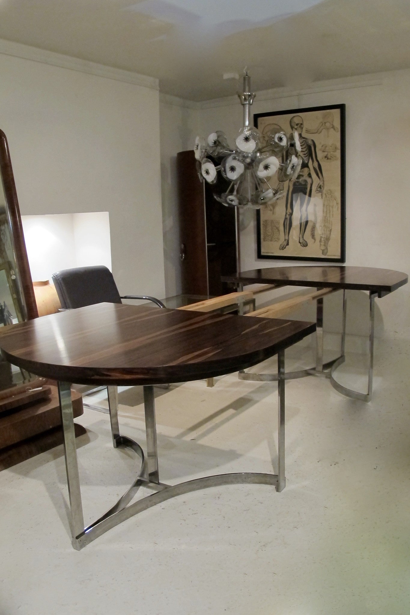 X Exceptional , extending, Merrow Associates Rosewood and Chrome Dinning Table Designed by Richard Young.