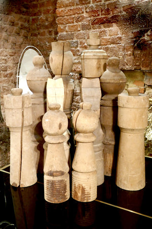 X Gigantic Carved  Wood Chess Set 32 pieces (complete) circa 1960