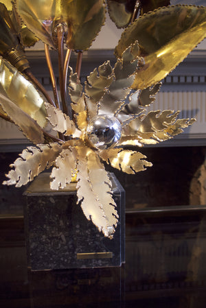 X Impressive Brass Flower Lamp