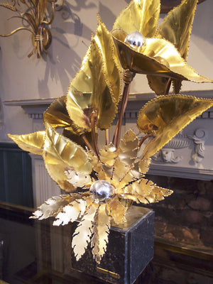 X Impressive Brass Flower Lamp