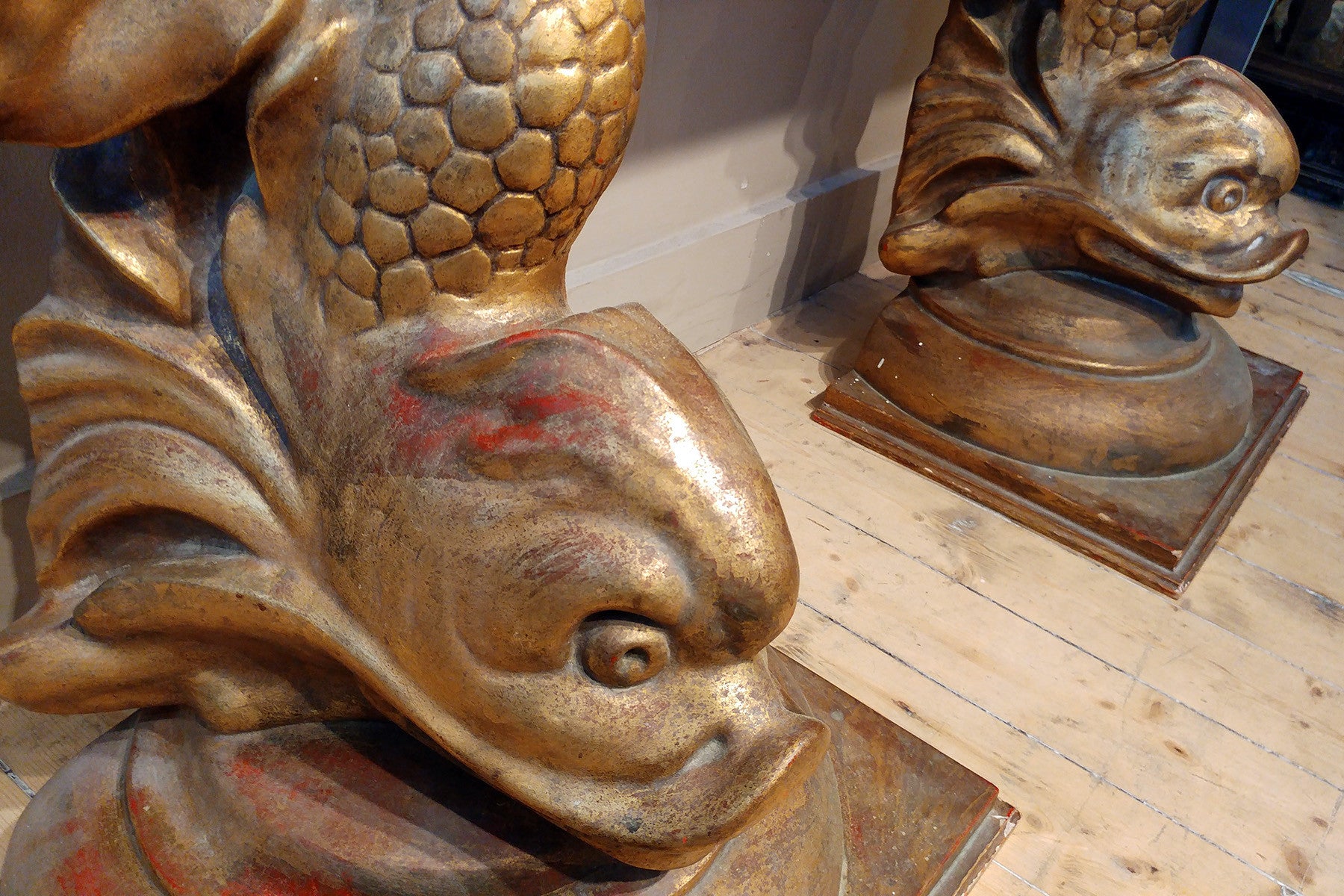 Marble Topped Ornate Fish Console