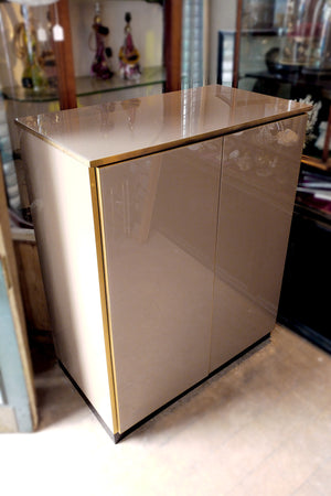 X Glass Surface Bar with Elegant Brass Edging