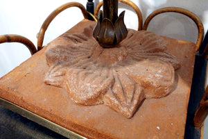 Fabulous quality bronze Italian table lamp of naturalistic design