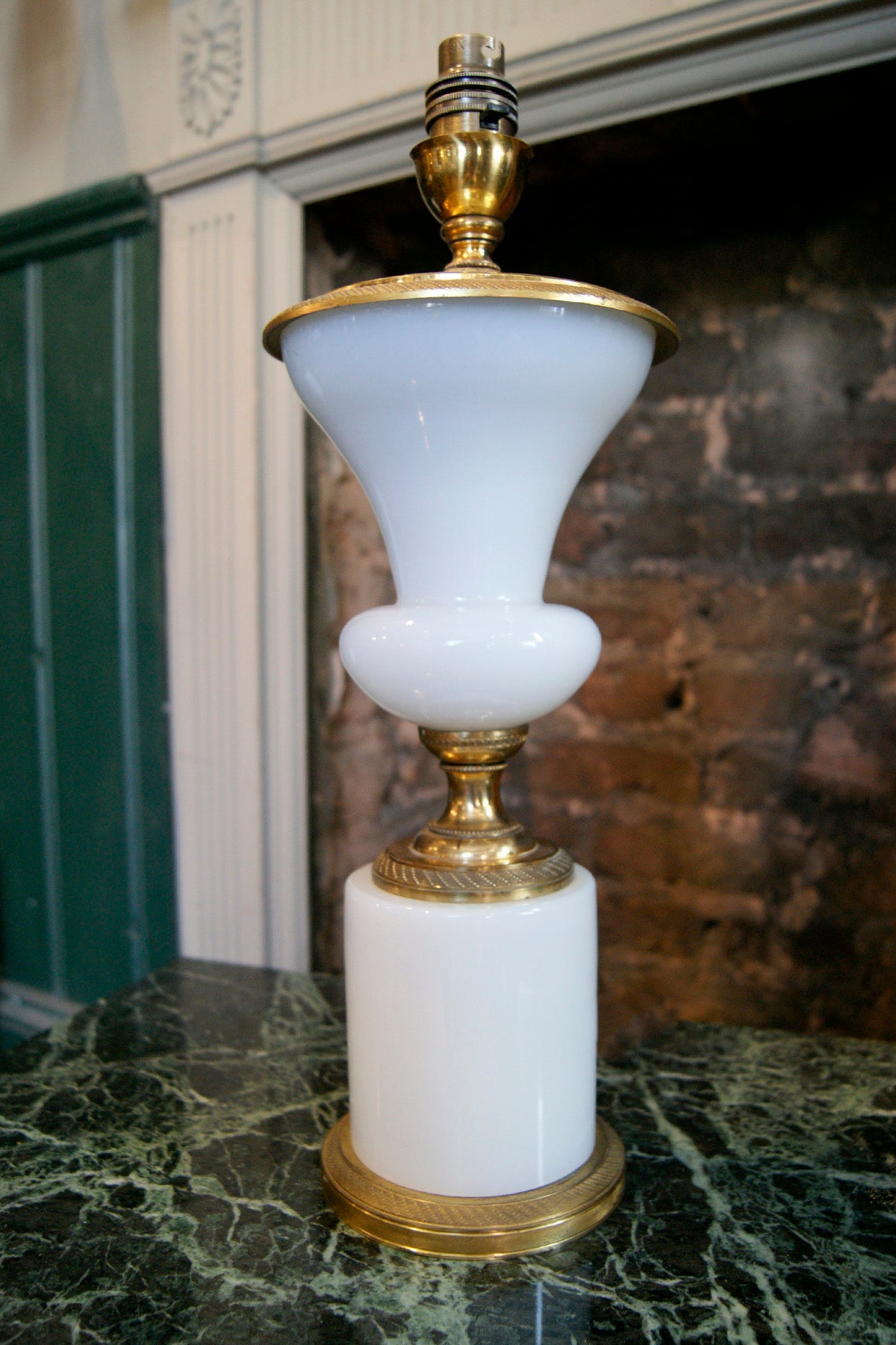 White Glass 'Urn' Table Lamp